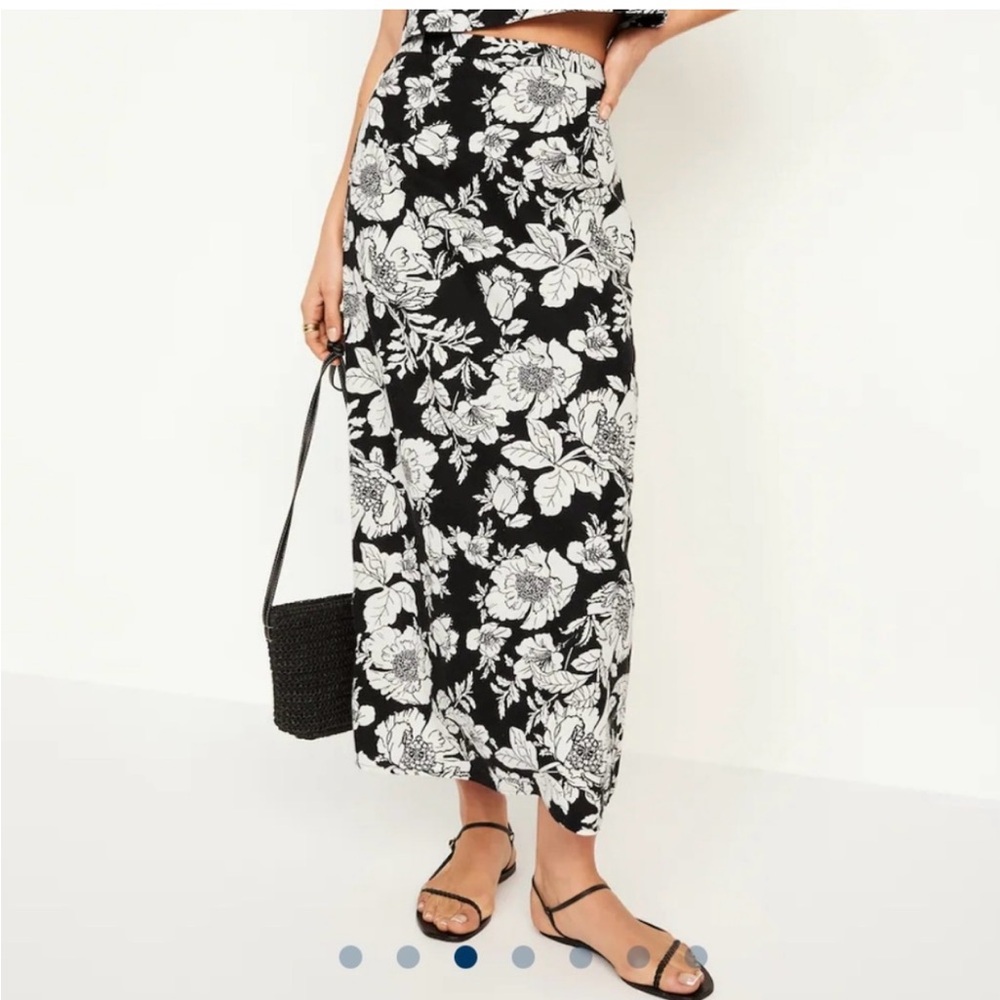 Old Navy | floral linen skirt - Picture 3 of 4